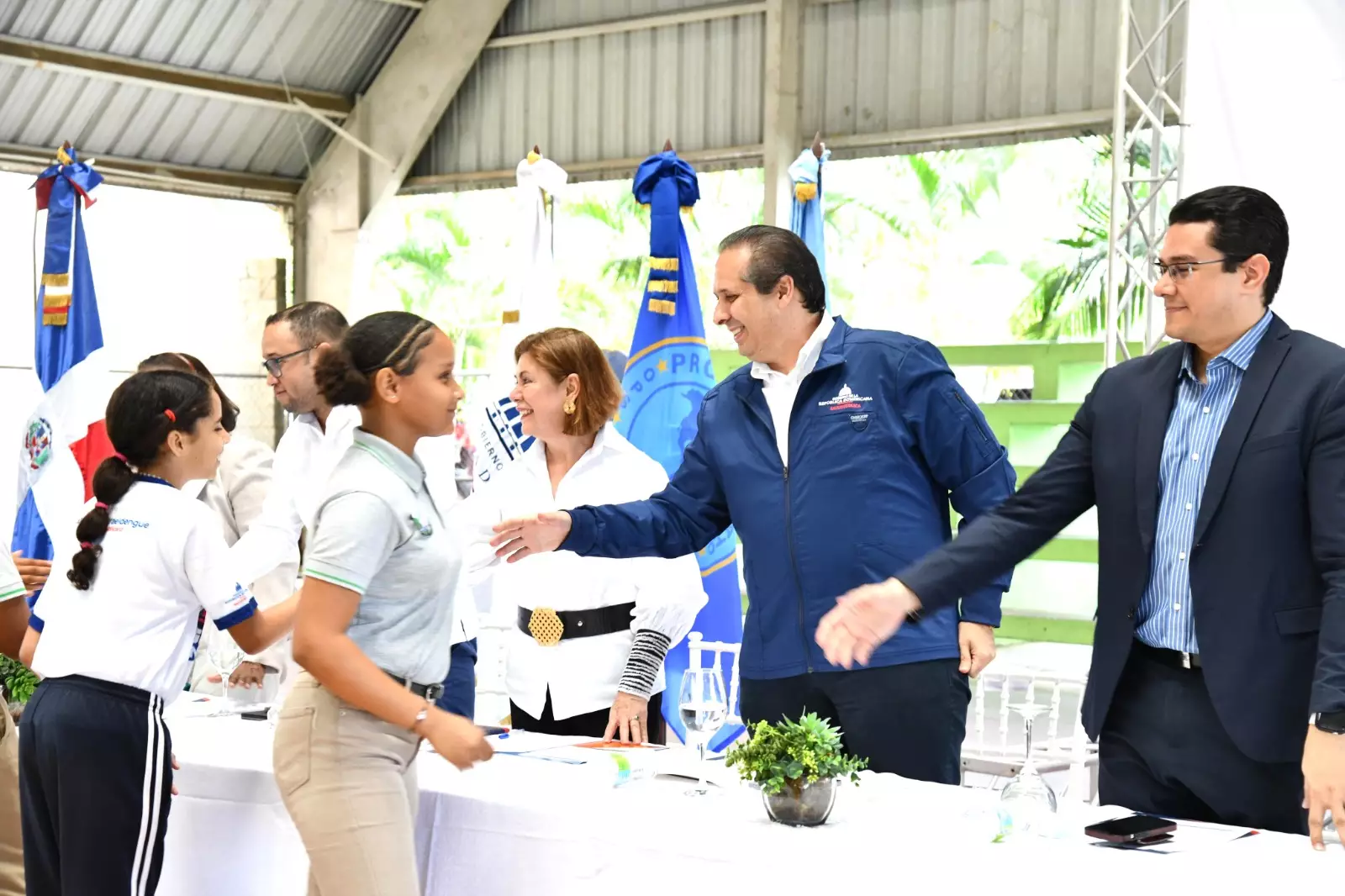 Aseguran República Dominicana avanza contra el dengue